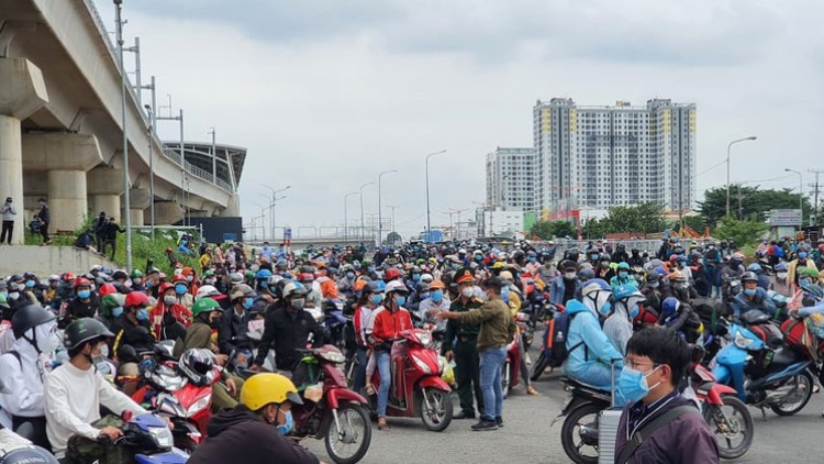Phòng chống dịch lây lan từ những người rời Thành phố Hồ Chí Minh (16/08/2021)