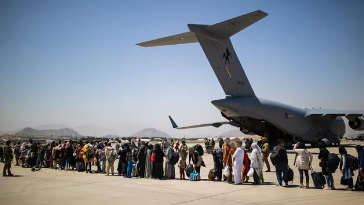 Australia ngừng chiến dịch sơ tán người ra khỏi Afghanistan (27/08/2021)