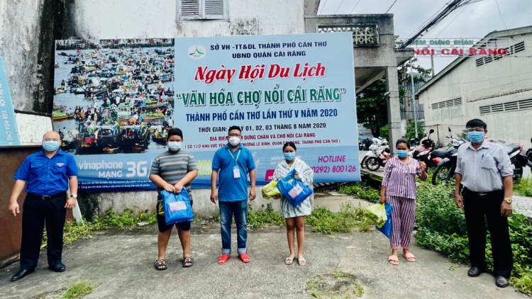 Tuổi trẻ Cần Thơ hỗ trợ bà con thương hồ, người khó khăn trong dịch COVID-19 (06/08/2021)