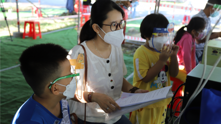 Đà Nẵng tiếp nhận giáo viên và học sinh trở về (29/9/2021)