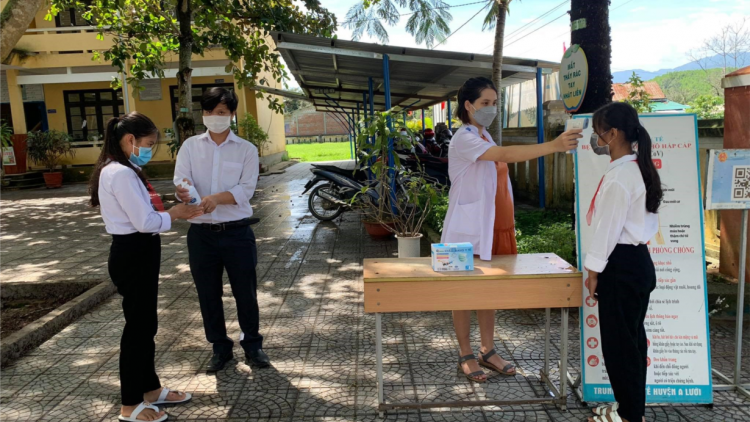 Thừa Thiên Huế: Triển khai nhiều hình thức dạy học phù hợp diễn biến dịch Covid-19 (18/09/2021)