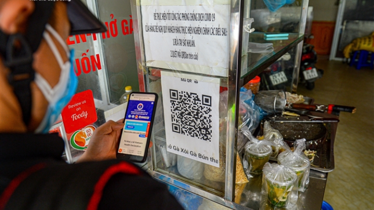 Hà Nội: Các cơ sở kinh doanh chủ động tạo mã quét QR (17/9/2021)