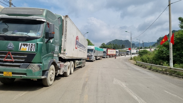 Hàng nghìn tấn nông sản xuất khẩu qua cửa khẩu Lạng Sơn sau một tuần nghỉ Tết Nguyên đán Quý Mão 2023 (26/1/2023)