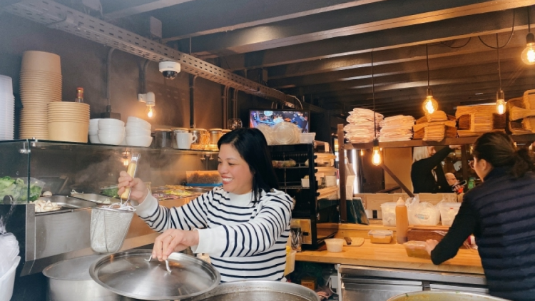 Những nhà hàng Phở đặc biệt giữa lòng châu Âu (14/1/2023)