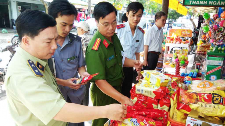 Tăng cường kiểm tra, giám sát, bảo đảm an toàn thực phẩm trong suốt mùa lễ hội 2023 (30/1/2023)