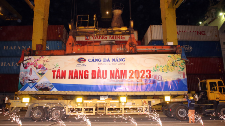 Cảng Đà Nẵng đón chuyến tàu đầu năm Quý Mão-2023 (22/1/2023)
