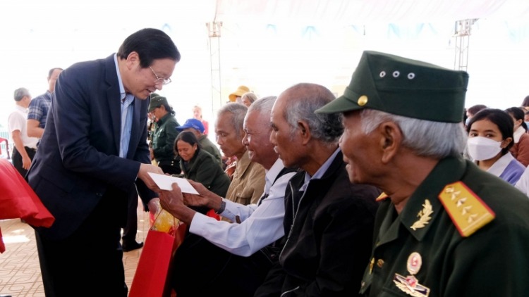 Ông Phan Đình Trạc thăm và tặng quà Tết tại Lâm Đồng (15/1/2023)