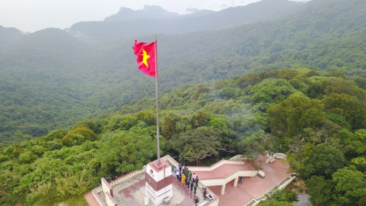 Người gác đèn biển trên đảo tiền tiêu Đông Bắc (19/1/2023)