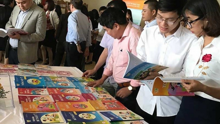 THỜI SỰ 12H TRƯA 21/10/2023: Bộ Giáo dục và Đào tạo công bố dự thảo Thông tư quy định việc lựa chọn sách giáo khoa trong cơ sở giáo dục phổ thông và cơ sở giáo dục thường xuyên.