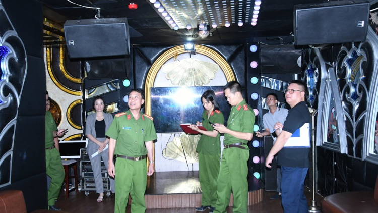 - Hải Phòng siết chặt an toàn phòng cháy tại các quán karaoke (27/10/2023)