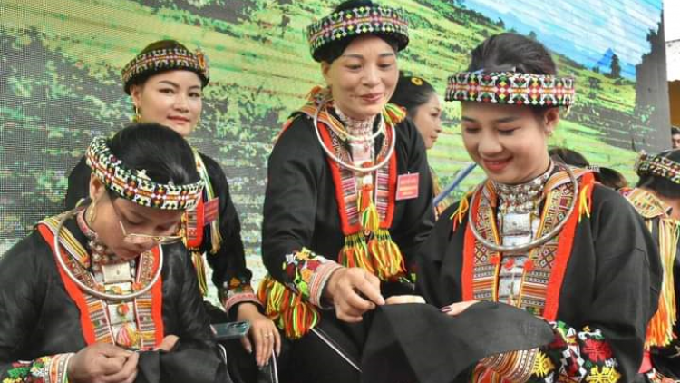 "Chỉ số Hạnh phúc” - Thước đo hoạt động cấp ủy Yên Bái (29/10/2023)<br> Bài 1: “Biến” khái niệm thành mô hình thực tiễn hiệu quả