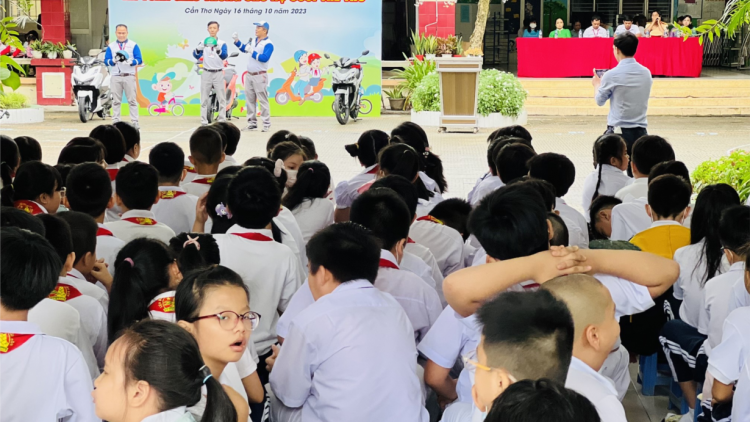 Cần Thơ tuyên truyền an toàn giao thông trong trường học (16/10/2023)