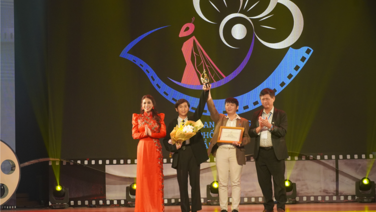 Anh em sinh đôi tại TP.HCM đạt giải Vàng LH phim ngắn thể loại phim hoạt hình (29/10/2023)