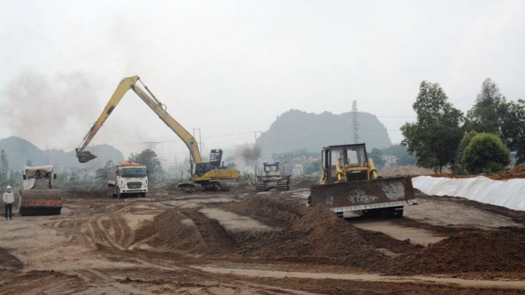THỜI SỰ 21H30 ĐÊM 26/11/2023: Chưa xác định nguồn cung hơn 2 triệu m3 cát, phục vụ thi công cao tốc Bắc - Nam qua Đồng bằng sông Cửu Long.