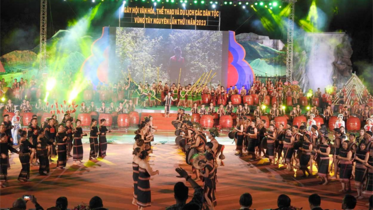 Khai mạc Ngày hội “Đại ngàn Tây Nguyên- Tinh hoa hội tụ” tại Kon Tum (29/11/2023)