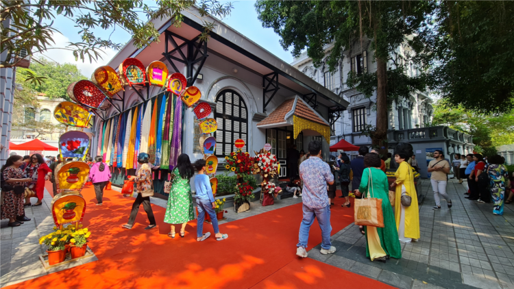 Sôi động “Hội chợ Ấn Độ": Ngày hội của sự thống nhất trong đa dạng (25/11/2023)