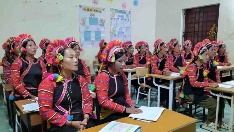 Nỗ lực xóa mù chữ cho đồng bào thiểu số ở Điện Biên (22/11/2023)