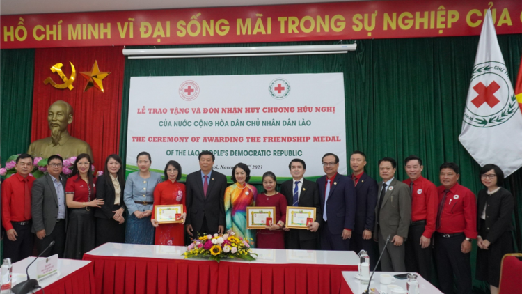 Lễ đón nhận Huy chương Hữu nghị của Chính phủ nước CHDCND Lào (22/11/2023)