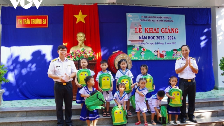 Những người "gieo chữ" ở Trường Sa (20/11/2023)