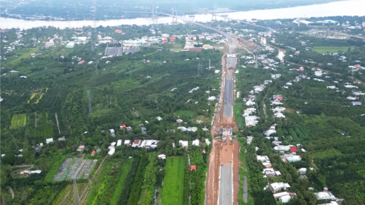 Loạt bài: "Vùng đất Chín Sông- giao thông đi trước, kinh tế phát triển theo sau" – Bài 2: “ Ý Đảng, lòng Dân” (2/11/2023)