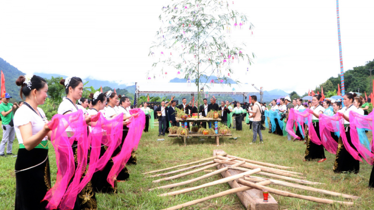 Lai Châu phát huy giá trị văn hoá để thúc đẩy du lịch phát triển (1/11/2023)