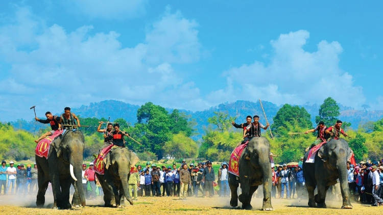 THỜI SỰ 21H30 ĐÊM 12/11/2023: Tây Nguyên tìm giải pháp phát triển bền vững du lịch văn hoá và du lịch sinh thái