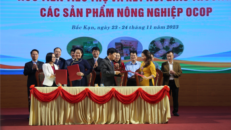 Kết nối giao thương khu vực, cơ hội cho sản phẩm công nghiệp nông thôn Bắc Kạn (24/11/2023)