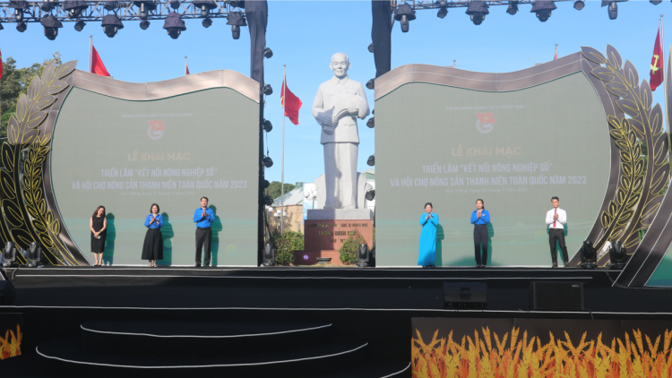 Triển lãm Kết nối nông nghiệp số và hội chợ nông sản thanh niên toàn quốc năm 2023 (12/11/2023)