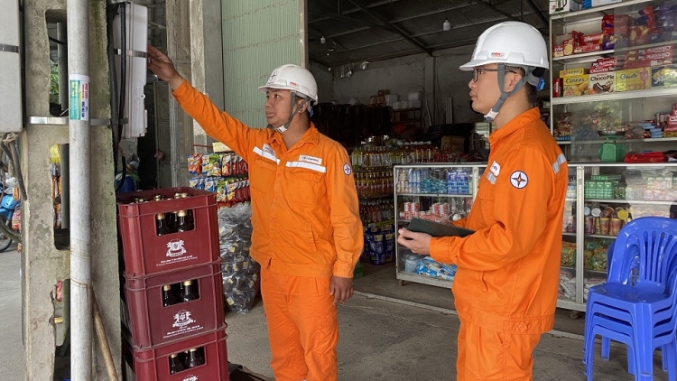 Điện thương phẩm của Tổng công ty Điện lực miền Bắc tiếp tục tăng (16/11/2023)