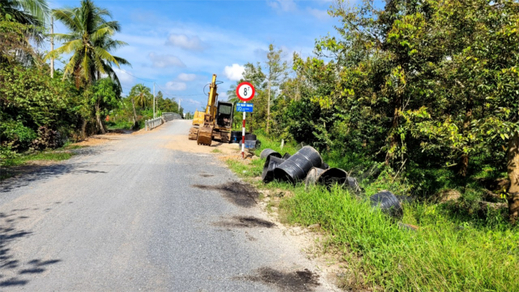 Tiền Giang: Một tuyến đường ngắn, thi công kéo dài hơn 2 năm chưa nghiệm thu (07/11/2023)