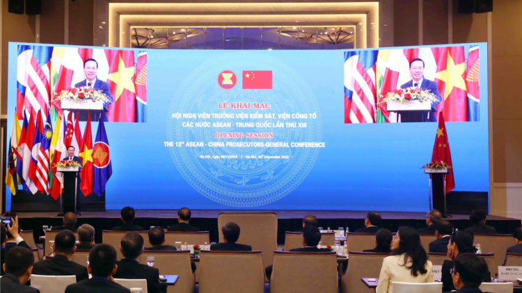 Hơn 1.000 đại biểu tham dự Diễn đàn Chuyển đổi số Hải Phòng năm 2023 (27/12/2023)