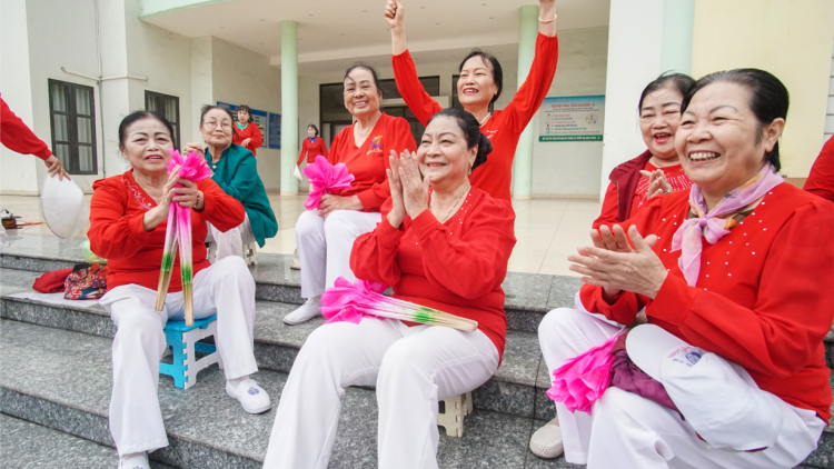 "Tóc bạc, đời xanh” ở câu lạc bộ hưu trí giữa lòng phố mỏ Cẩm Phả (14/12/2023)