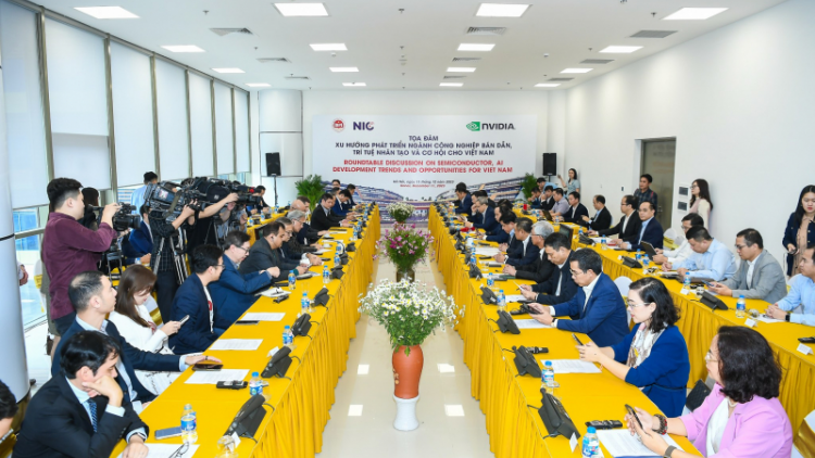 Dấu mốc quan trọng và cam kết trong quyết tâm đẩy mạnh ngành công nghiệp bán dẫn và AI (11/12/2023)