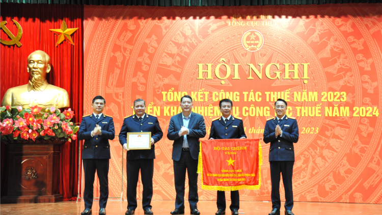 Ngành Thuế nỗ lực thu ngân sách nội địa vượt 5,5% dự toán (21/12/2023)