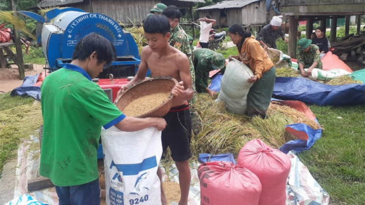 Trao “cần câu” sinh kế giúp đồng bào thoát nghèo (27/12/2023)