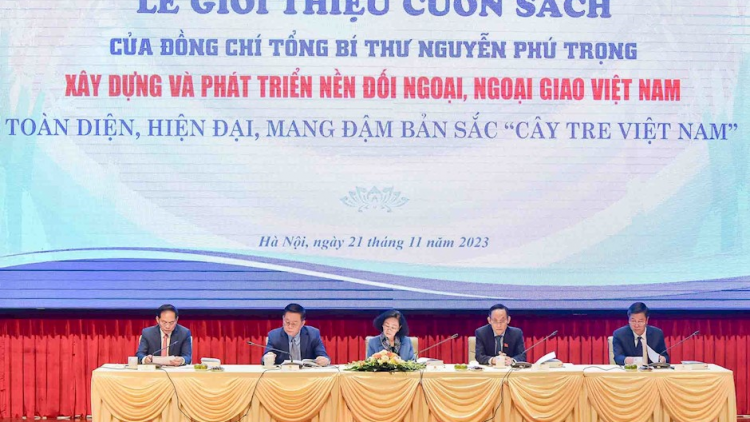 Cuốn sách Xây dựng và phát triển nền đối ngoại, ngoại giao Việt Nam toàn diện, hiện đại, mang tầm bản sắc “Cây trẻ Việt Nam” của Tổng Bí thư Nguyễn Phú Trọng: “Kho tàng giá trị" về công tác đối ngoại (05/12/2023)