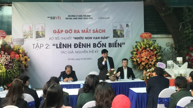 Ra mắt Tiểu thuyết “Nước non vạn dặm” Tập 2: Lênh đênh bốn biển (1/2/2023)