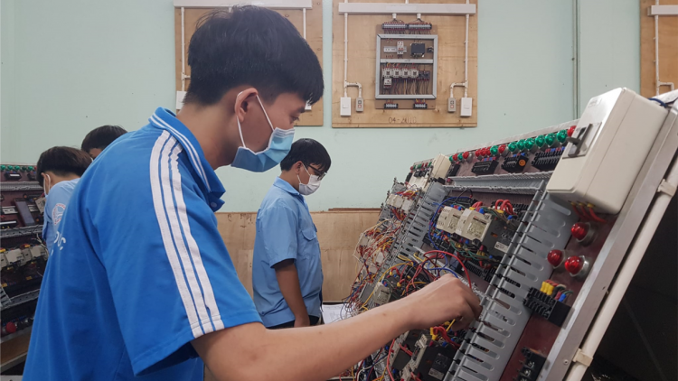 Nhiều trường cao đẳng, đại học ở TP.HCM đồng loạt tuyển sinh ngành mới (09/2/2023)