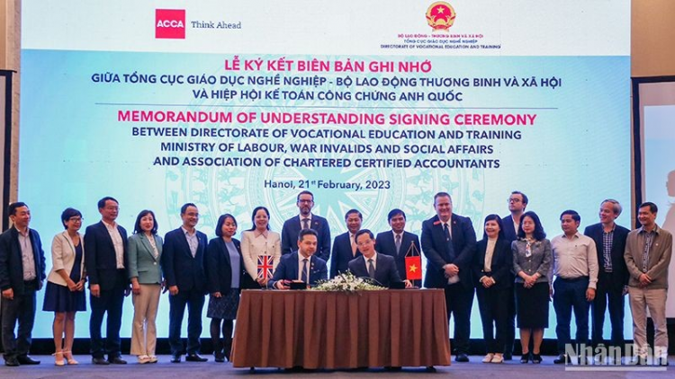 Việt Nam - Vương quốc Anh thúc đẩy hợp tác trong đào tạo nghề nghiệp (21/2/2023)