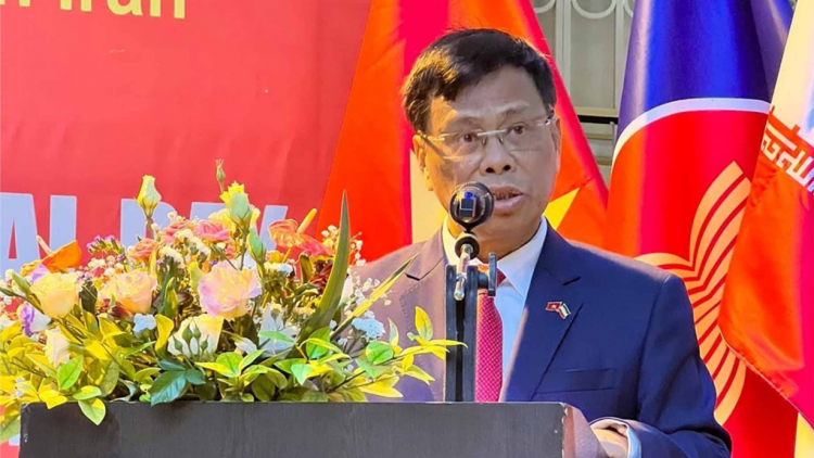 Phỏng vấn Đại sứ Việt Nam tại Iran 
Lương Quốc Huy : Tích cực theo dõi thông tin cộng đồng và cứu trợ người dân Syria (11/2/2023)