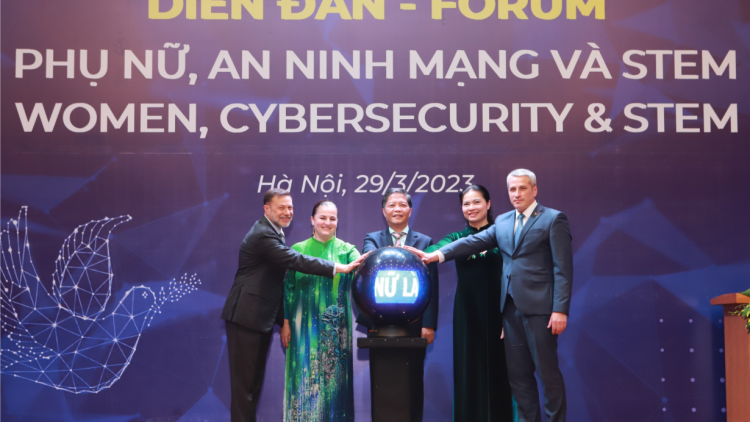 Diễn đàn “Phụ nữ, An ninh Mạng và STEM” (29/03/2023)