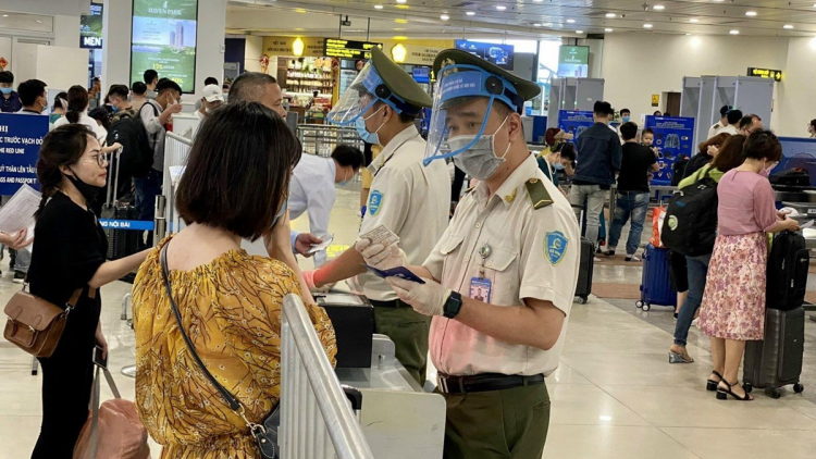 THỜI SỰ 6H SÁNG 17/3/2023: 3 tiếp viên của Hãng hàng không Vietnam Airlines bị cơ quan Hải quan bắt giữ do vận chuyển thuốc lắc và ma túy từ Pháp về Việt Nam