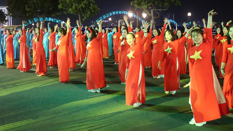 Đà Nẵng: Tổ chức chương trình “Áo dài - Bản sắc văn hóa Việt” và trao Giải thưởng “Chi hội Phụ nữ tiêu biểu” (5/3/2023)