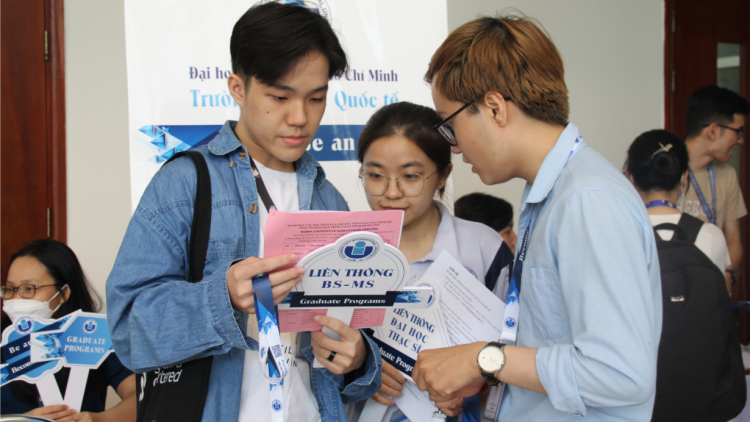 Trường đại học mở ngành mới và lựa chọn của thí sinh (10/3/2023)