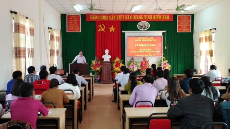Thừa Thiên Huế : Tạo nguồn phát triển Đảng viên trẻ người dân tộc thiểu số (25/3/2023)
