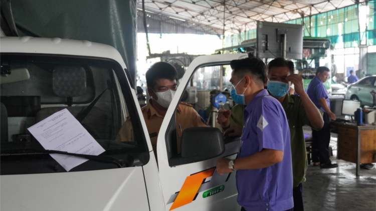 Cảnh sát giao thông hỗ trợ, đăng kiểm ở TP. HCM nhanh hơn (13/3/2023)