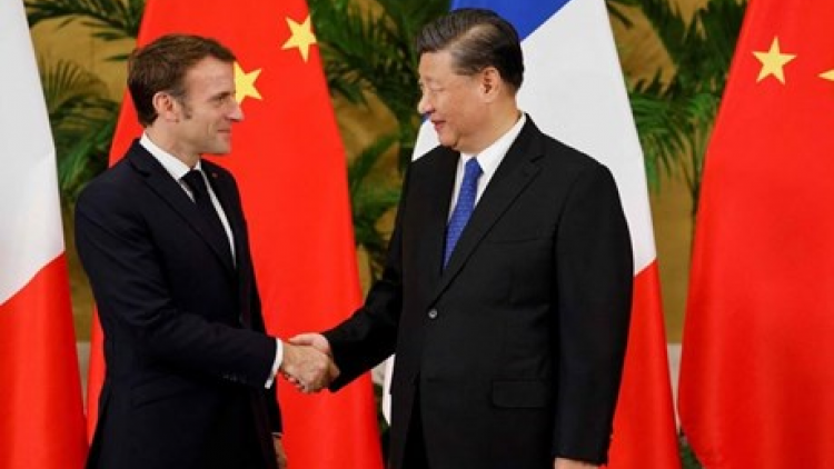 Tổng Thống Pháp thăm Trung Quốc – Mũi tên nhiều mục đích (9/4/2023)