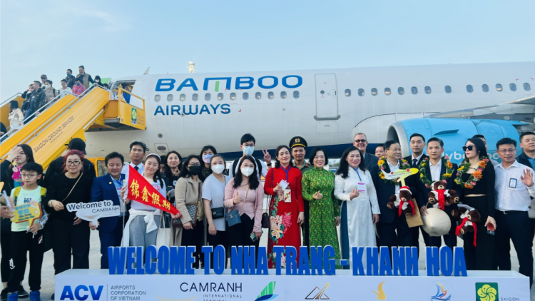 Khách Trung Quốc theo đoàn đã trở lại Khánh Hòa (05/4/2023)