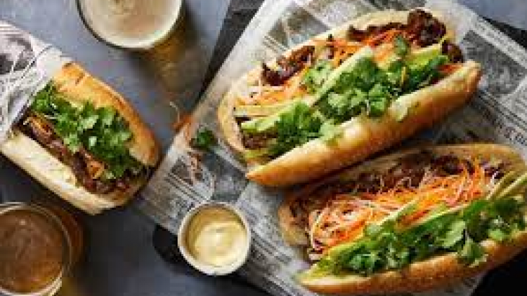 Bánh mì Việt Nam lọt top 24 món bánh mì kẹp ngon nhất thế giới- câu chuyện ẩm thực Việt Nam vươn tầm thế giới (30/4/2023)
