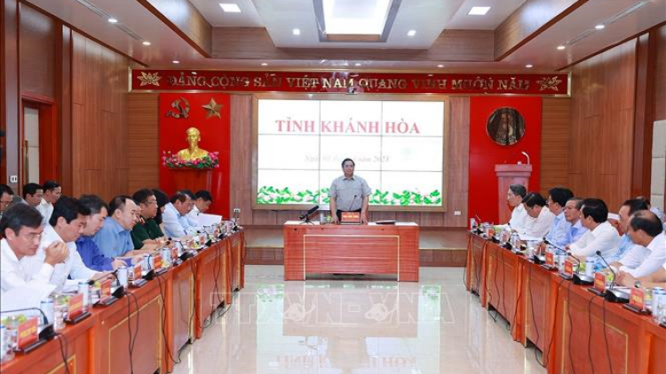 THỜI SỰ 18H CHIỀU 1/4/2023:Thủ tướng Phạm Minh Chính khảo sát một số công trình trọng điểm tại Khánh Hòa; làm việc với lãnh đạo chủ chốt tỉnh.	<br> Chờ TĐ